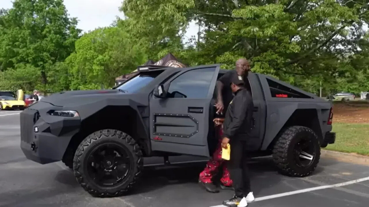 Shaquille O’Nealの340万ドルのApocalypse6x6ピックアップトラックは贅沢とパワーの獣です